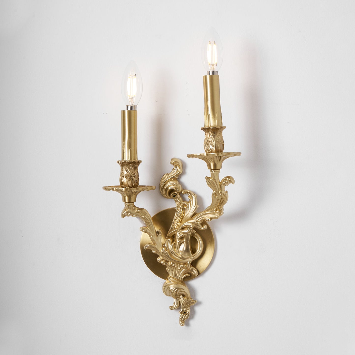 Solien Wall Light