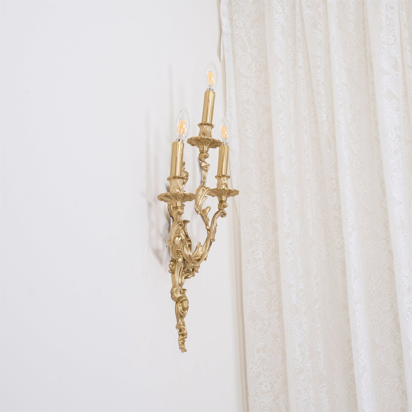 Solien Wall Light