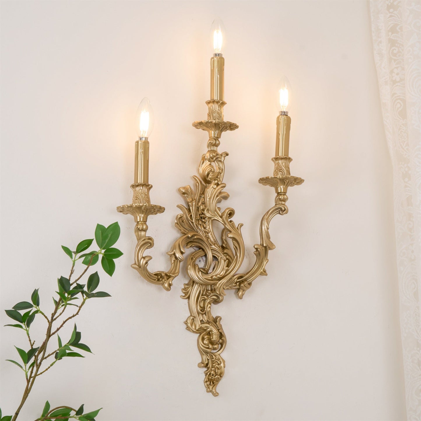 Solien Wall Light