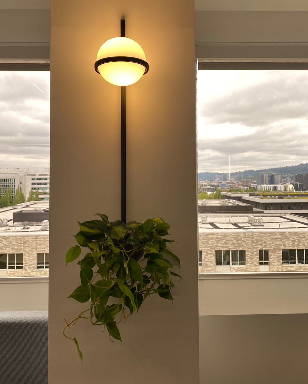 Caren Wall Lamp