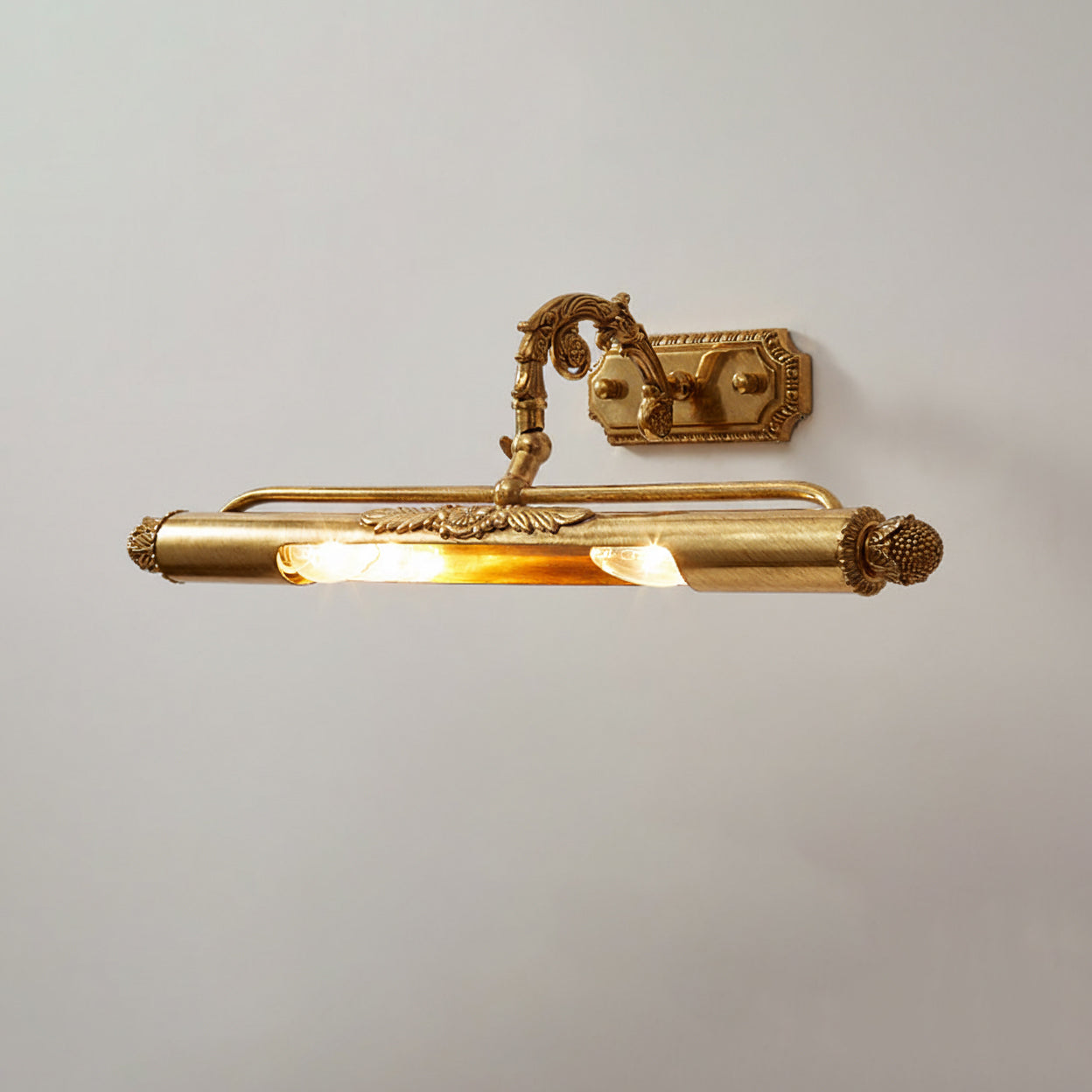 Lirex Brass Wall Lamp