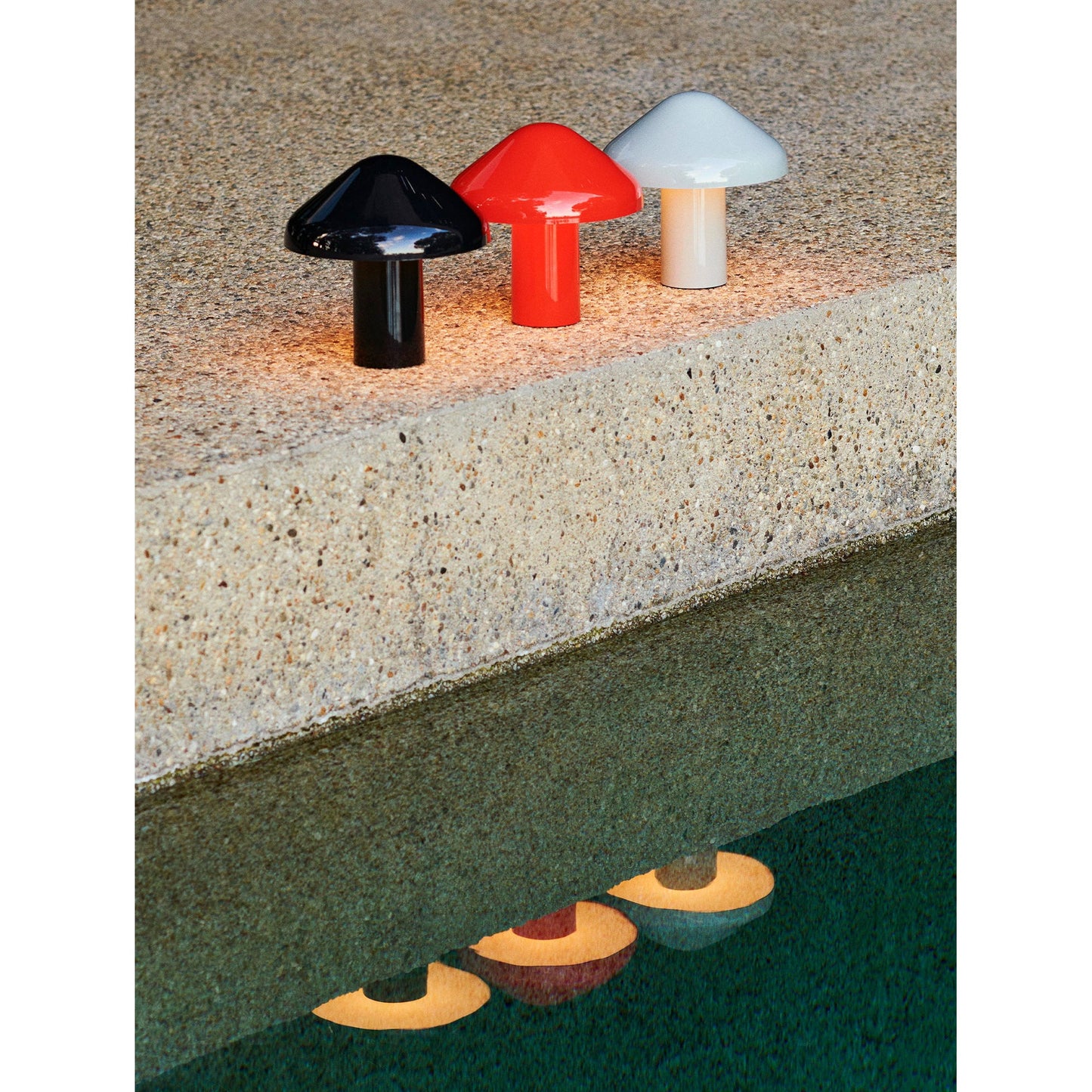 Kesique Portable Table Lamp (built-in battery)