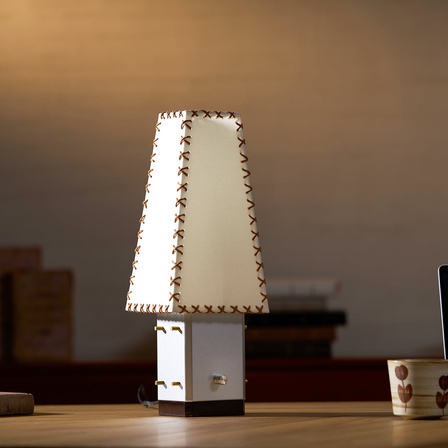 Falai Table Lamp