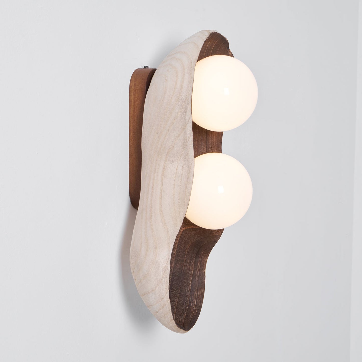 Gouda Wall Lamp