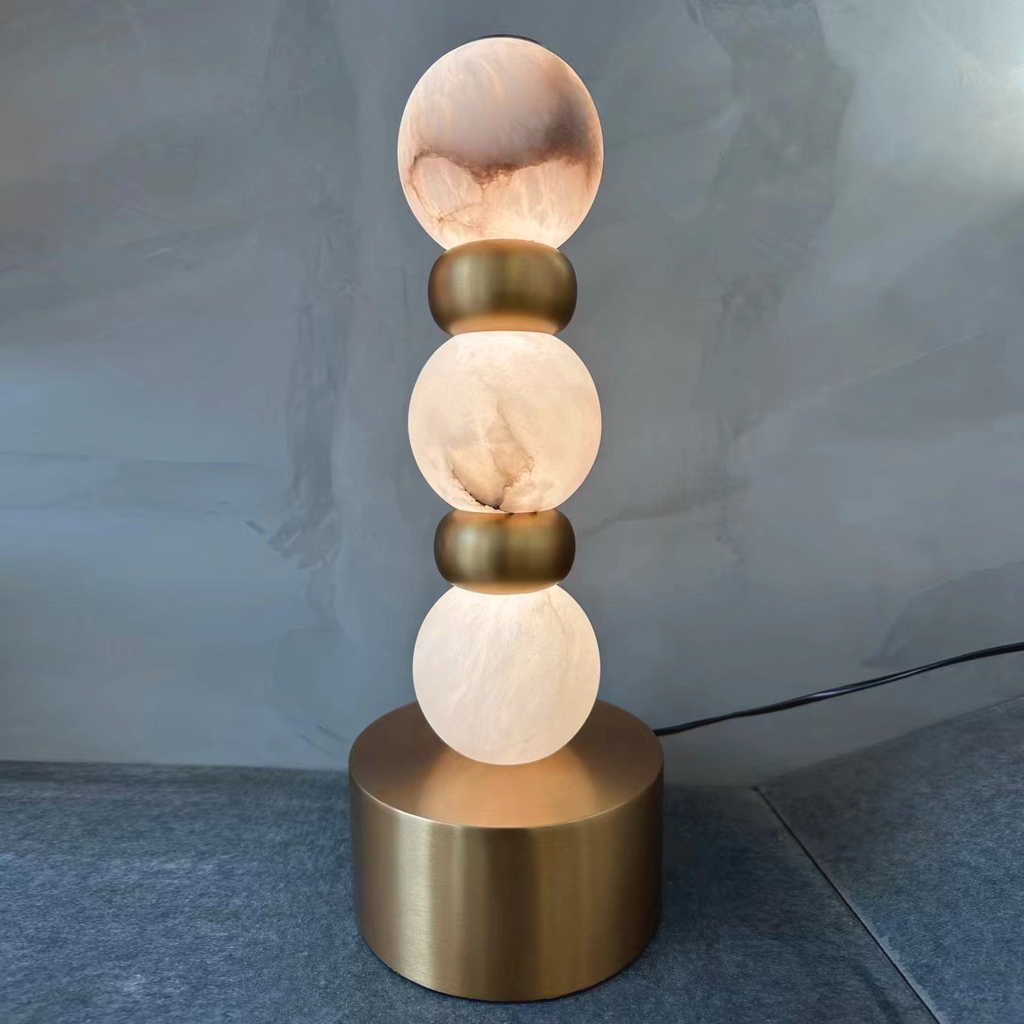 Mirora Xyx Alabaster Table Lamp