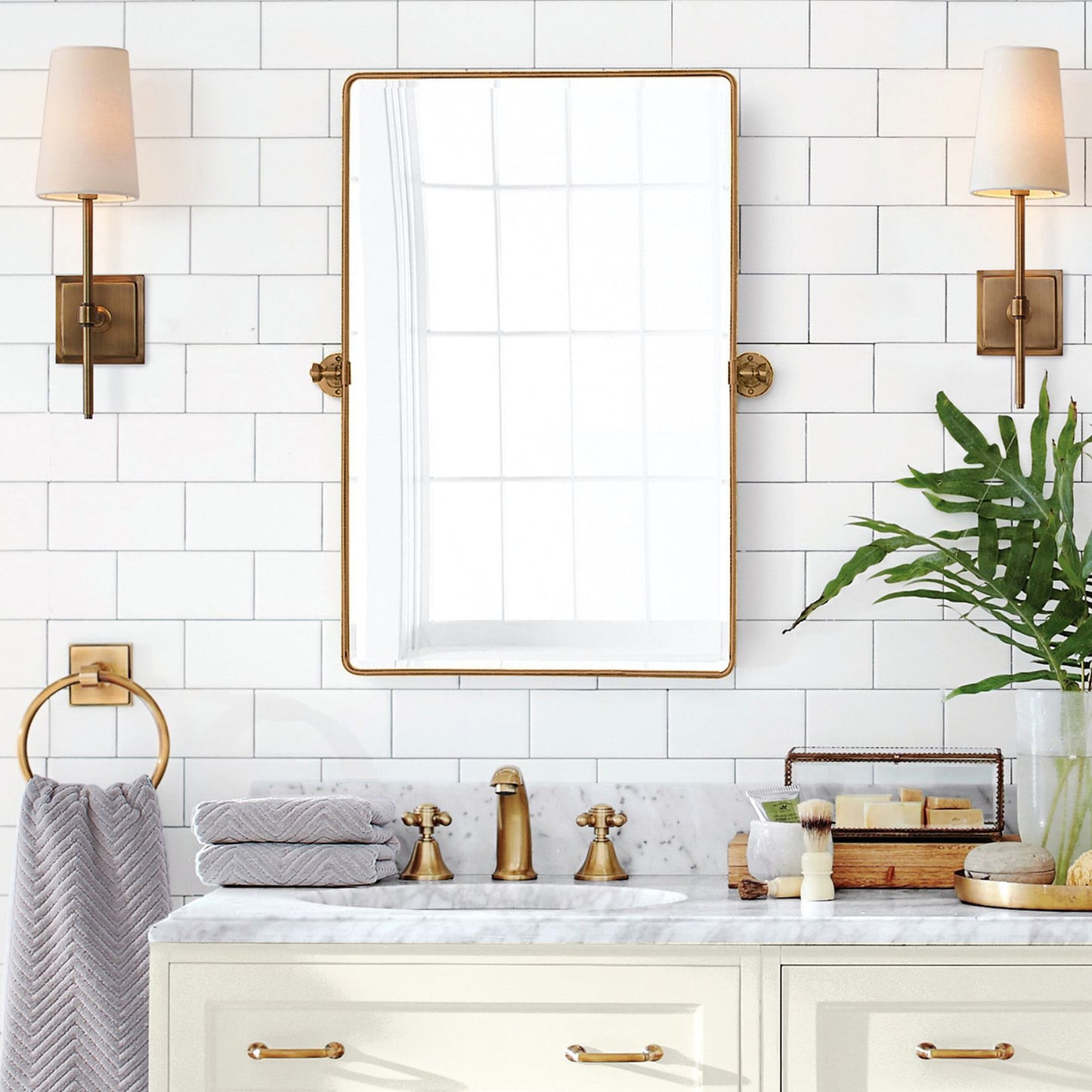 Statice Wall Lamp
