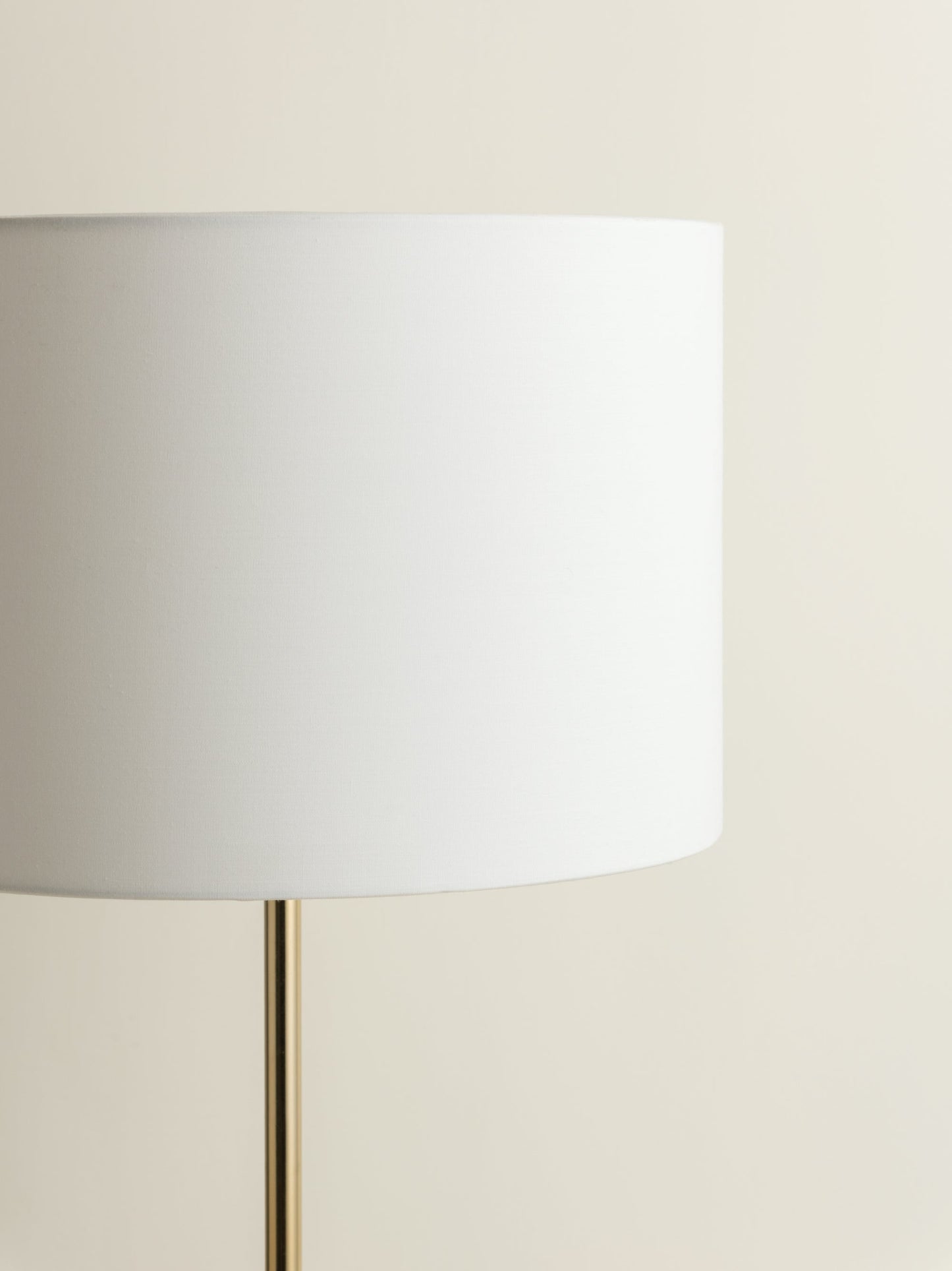 Vionai Table Lamp