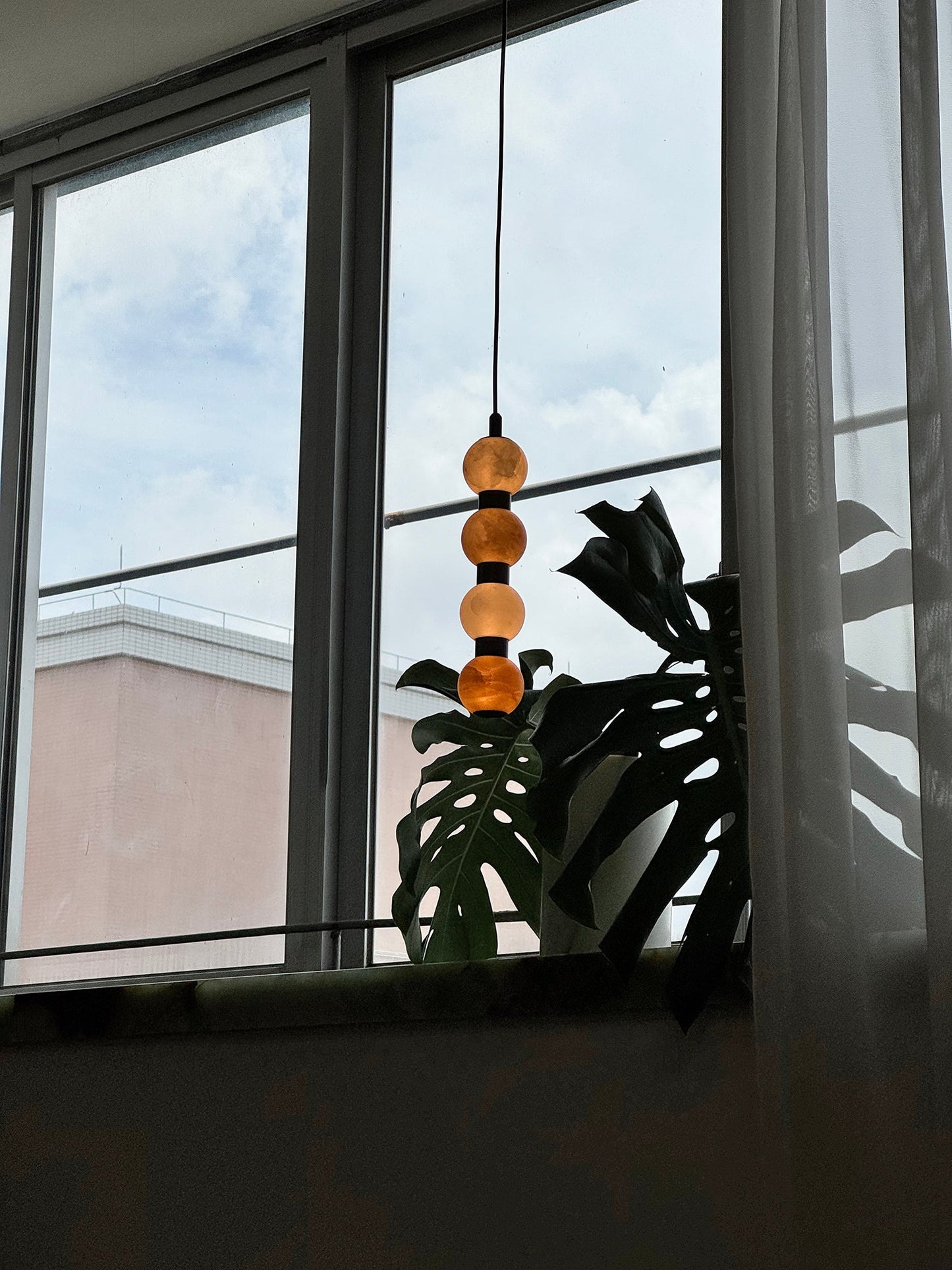 Vesien Alabaster Pendant Lamp