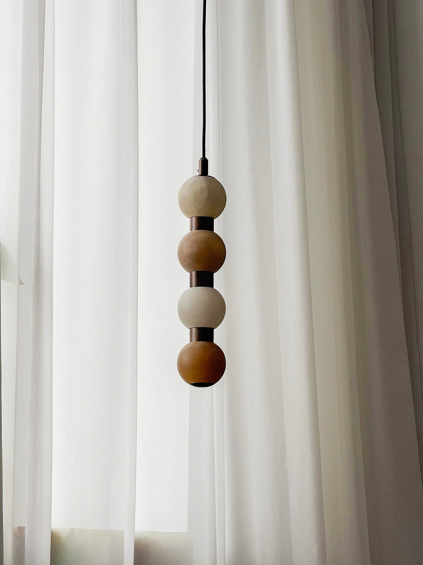 Vesien Alabaster Pendant Lamp