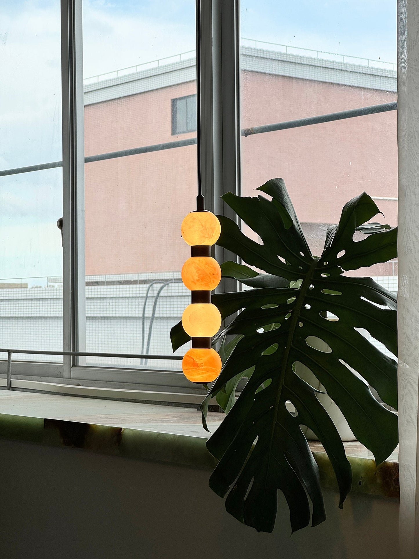 Vesien Alabaster Pendant Lamp