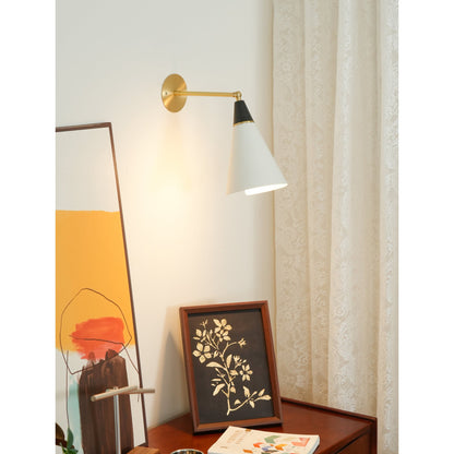 Petite Magari Wall Lamp