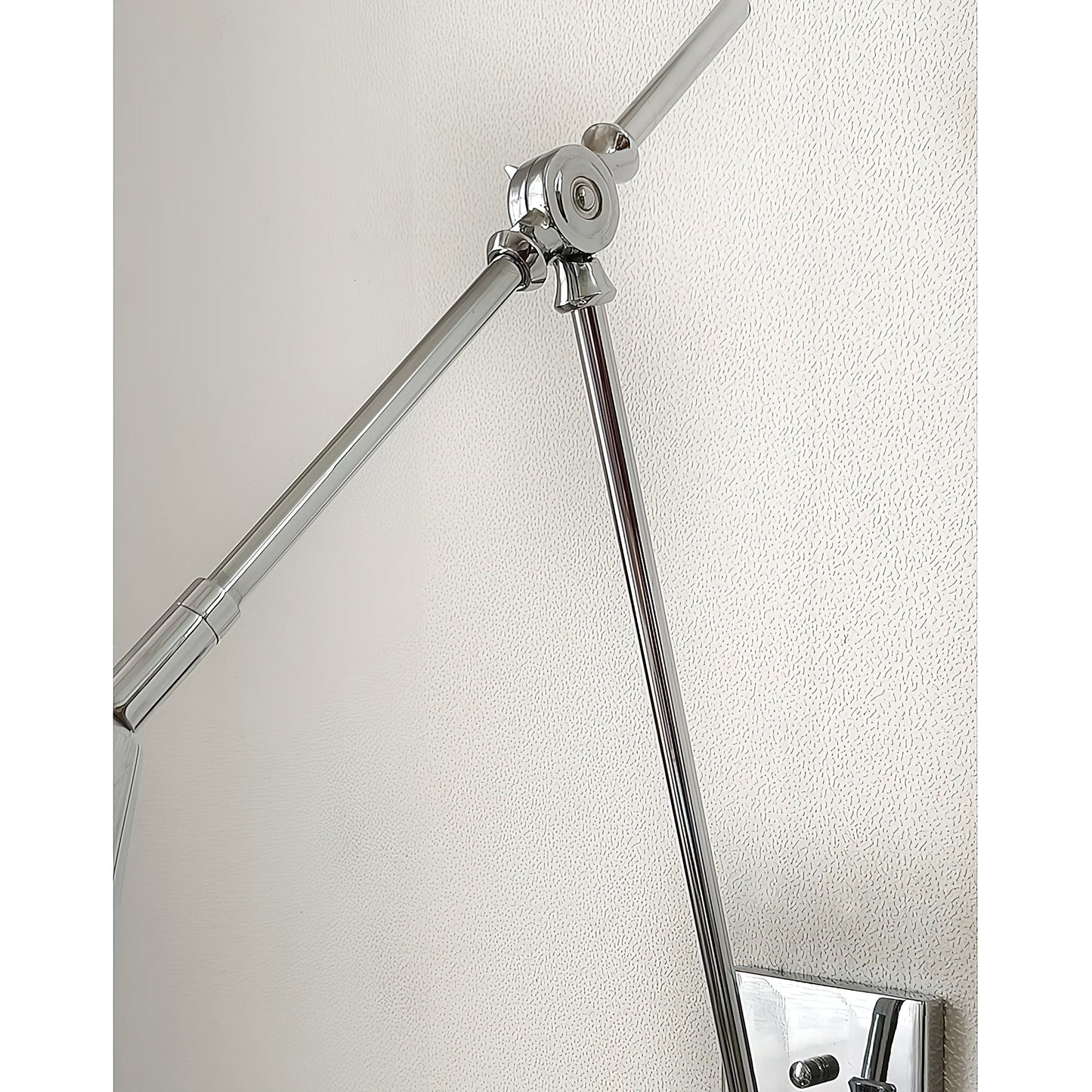 Nevola Wall Lamp
