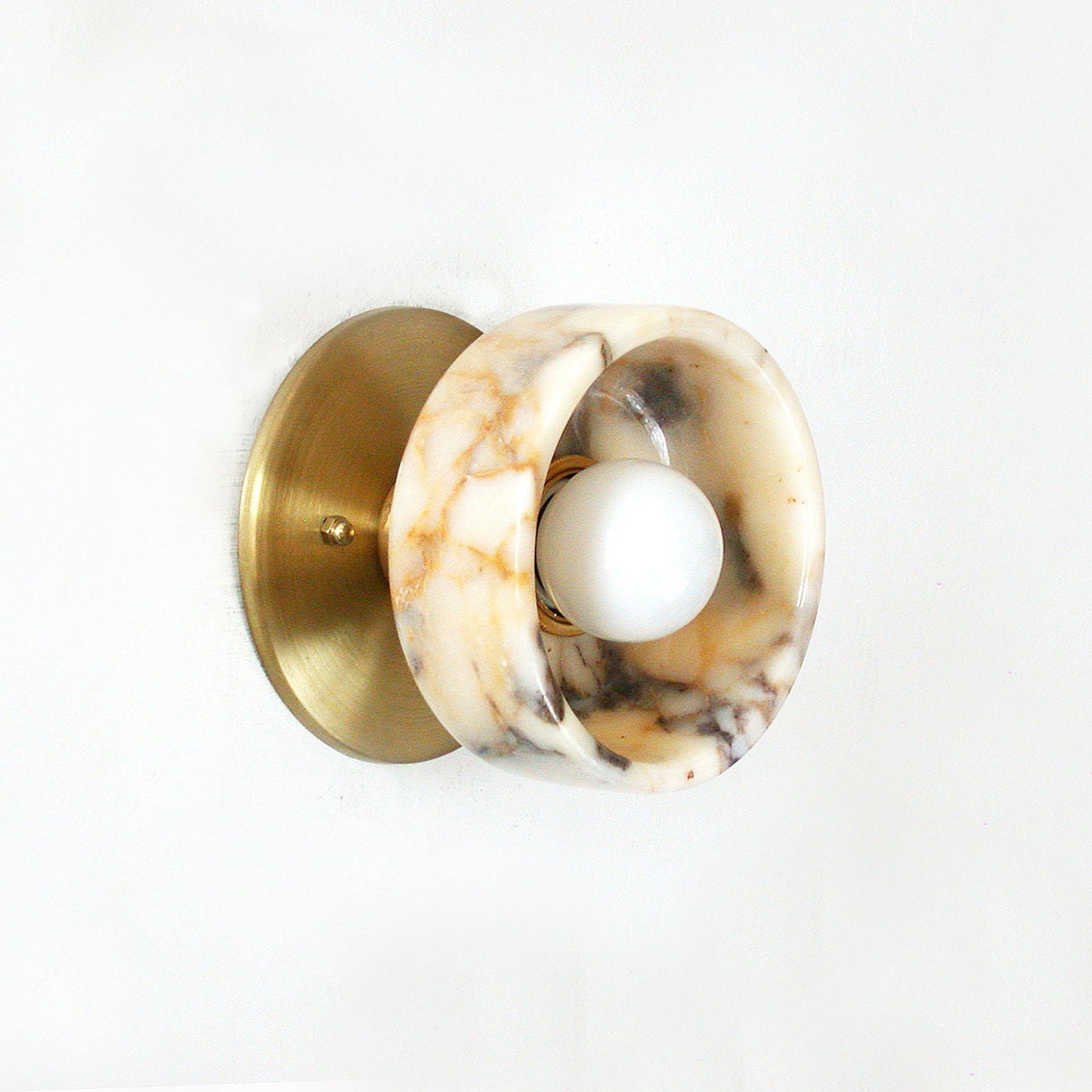 Doven Wall Lamp