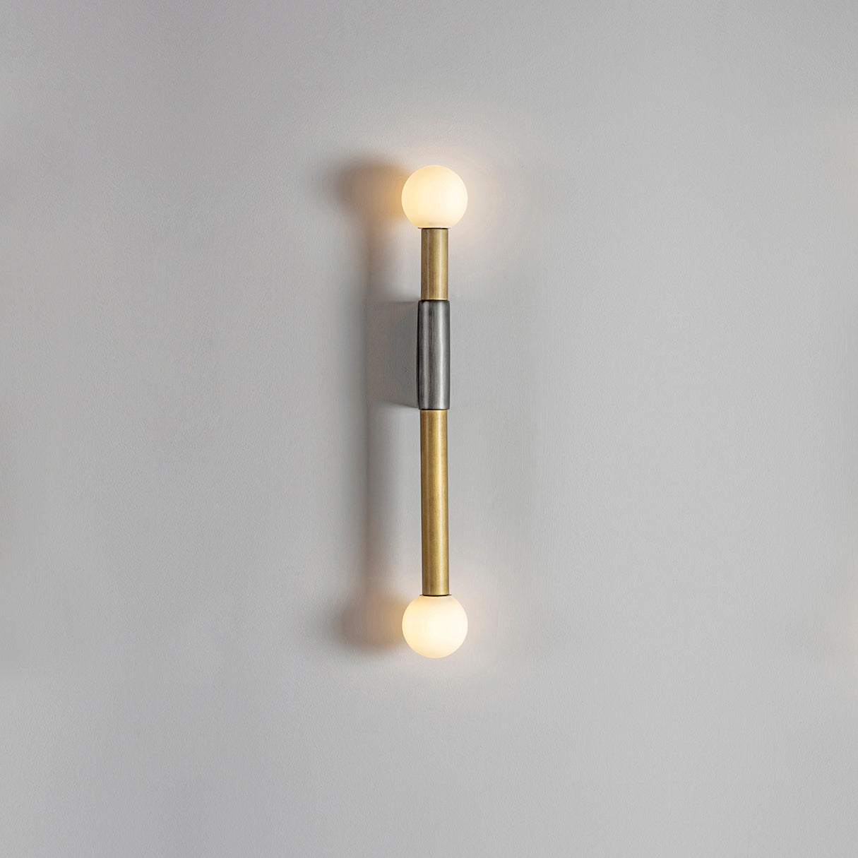 Norune and Circle Wall Lamp