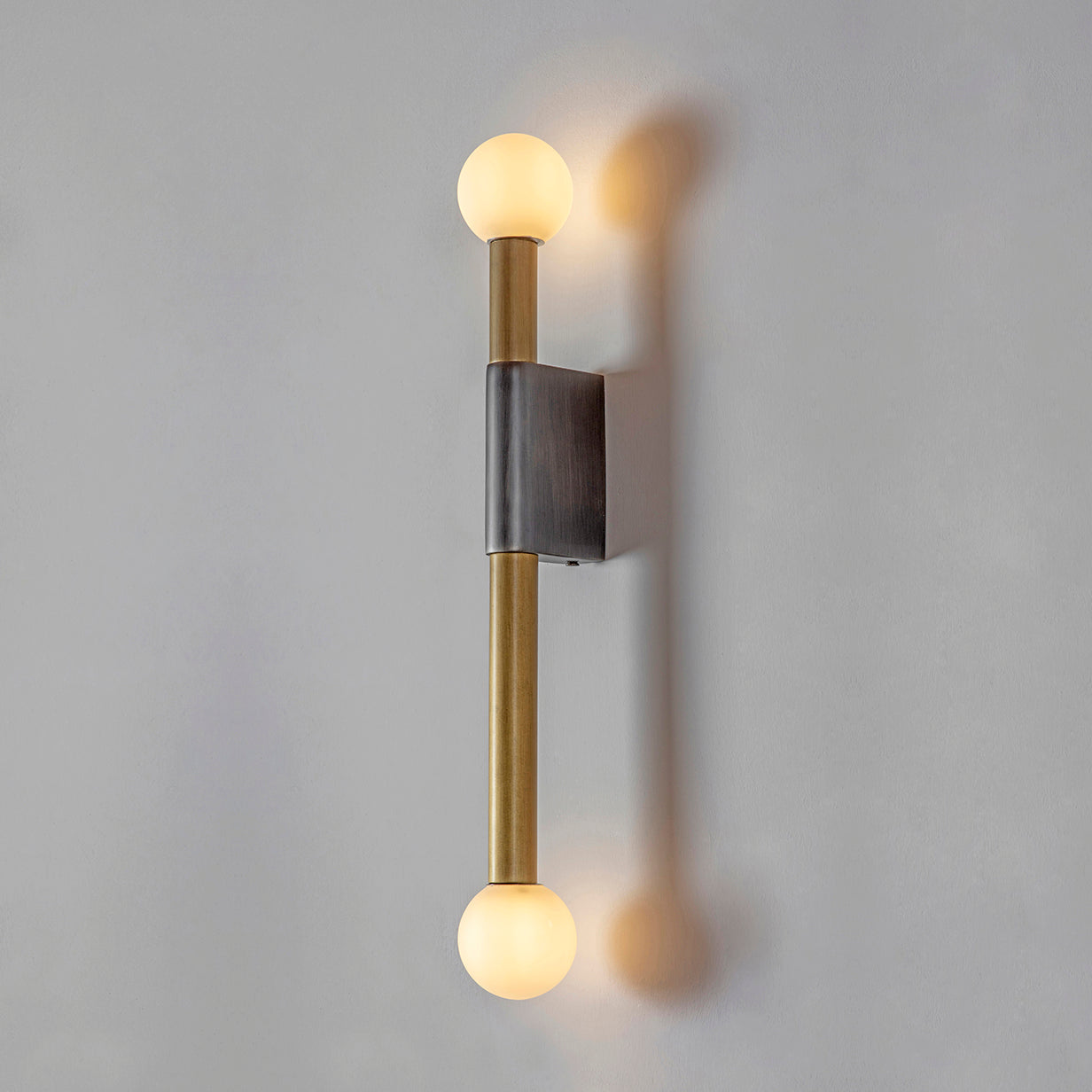 Norune and Circle Wall Lamp