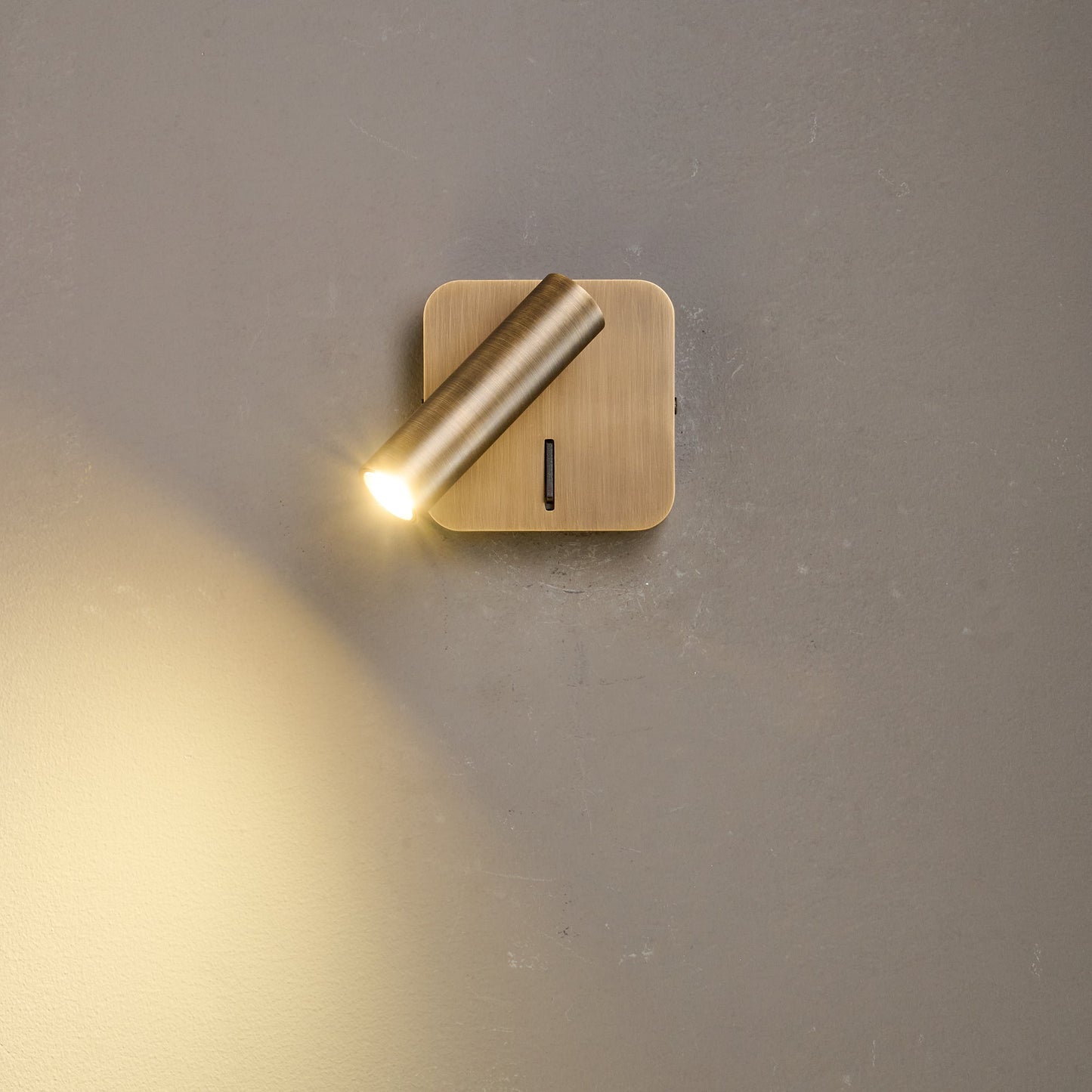 Kirika Wall Lamp