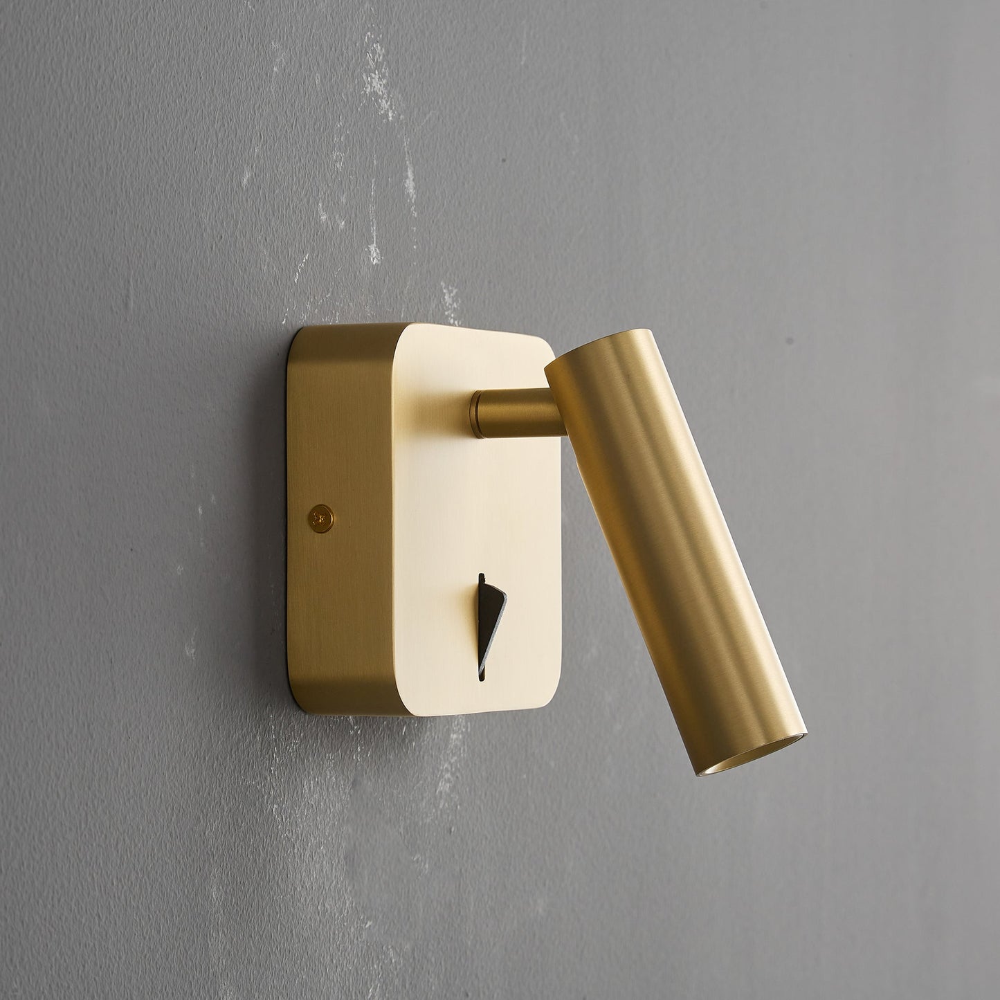 Kirika Wall Lamp
