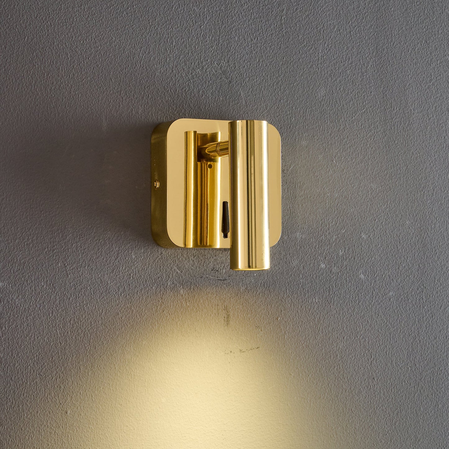 Kirika Wall Lamp