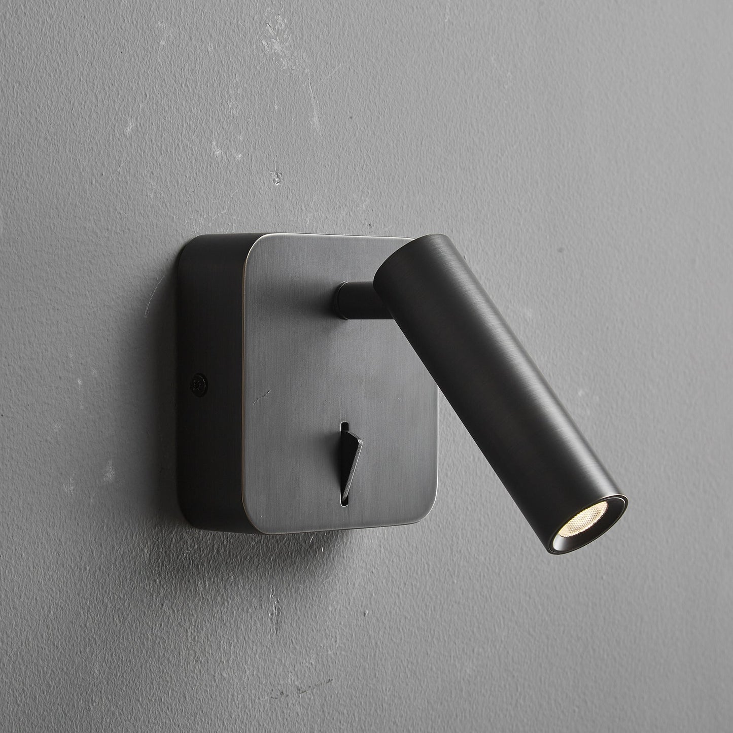 Kirika Wall Lamp