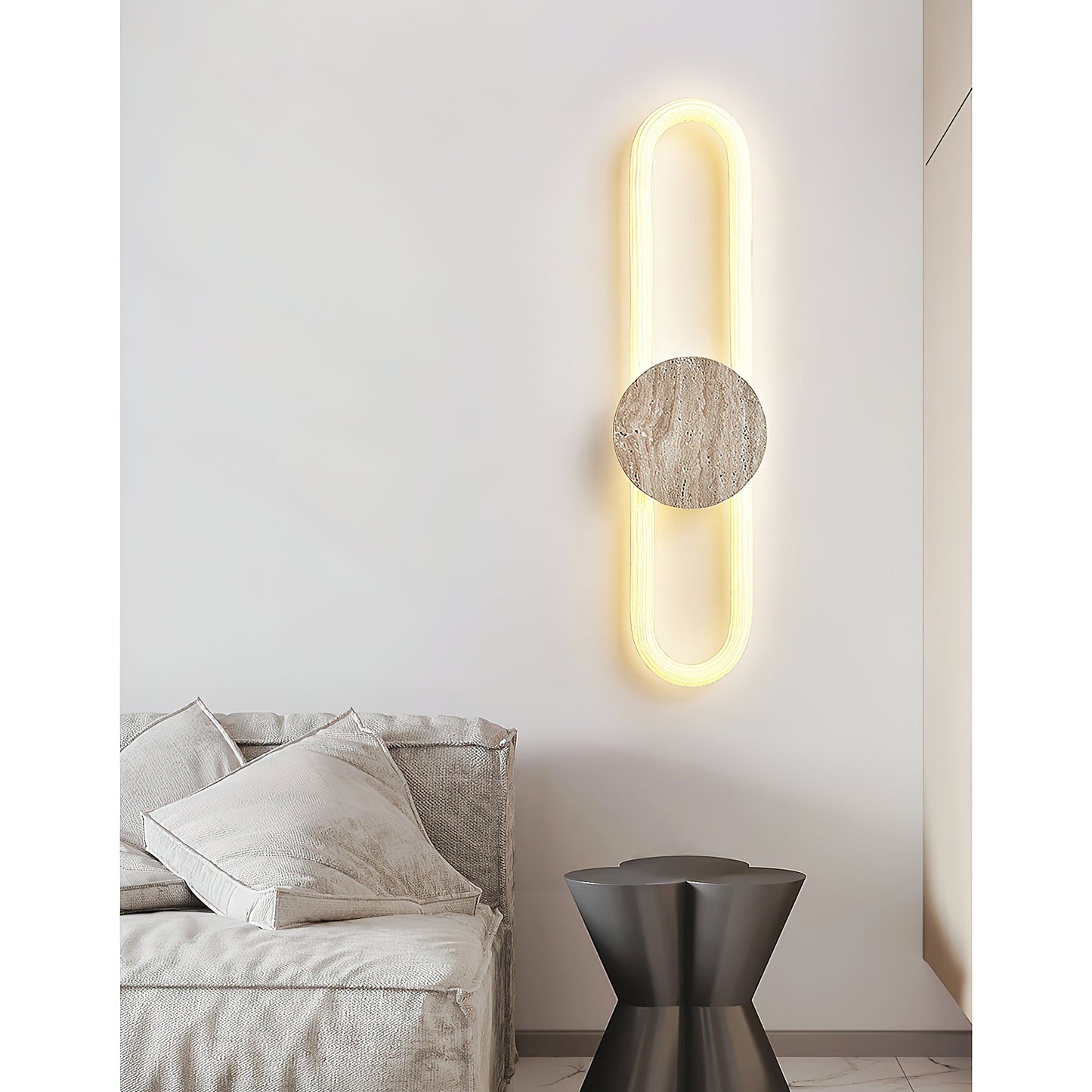 Pelika Wall Lamp