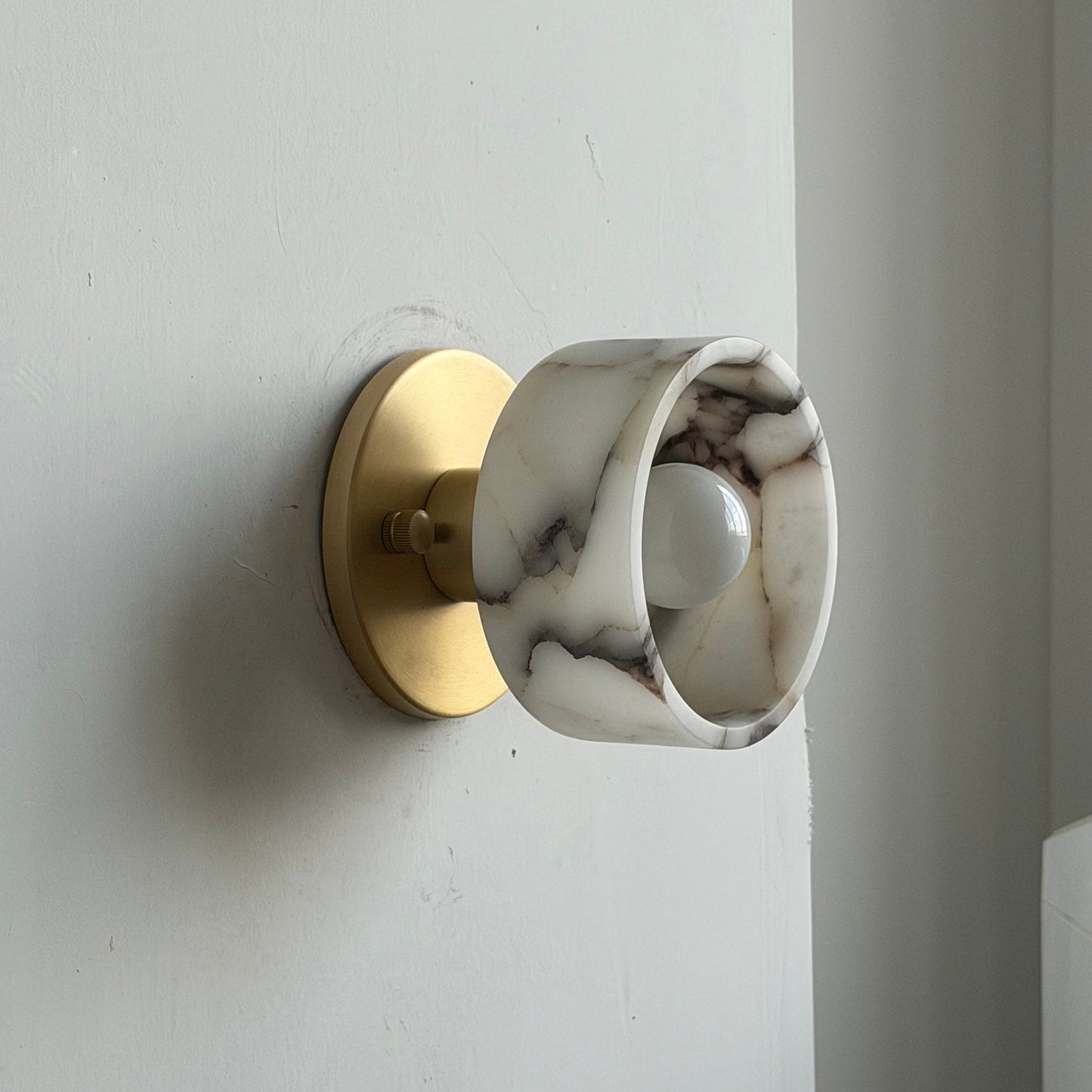 Doven Wall Lamp