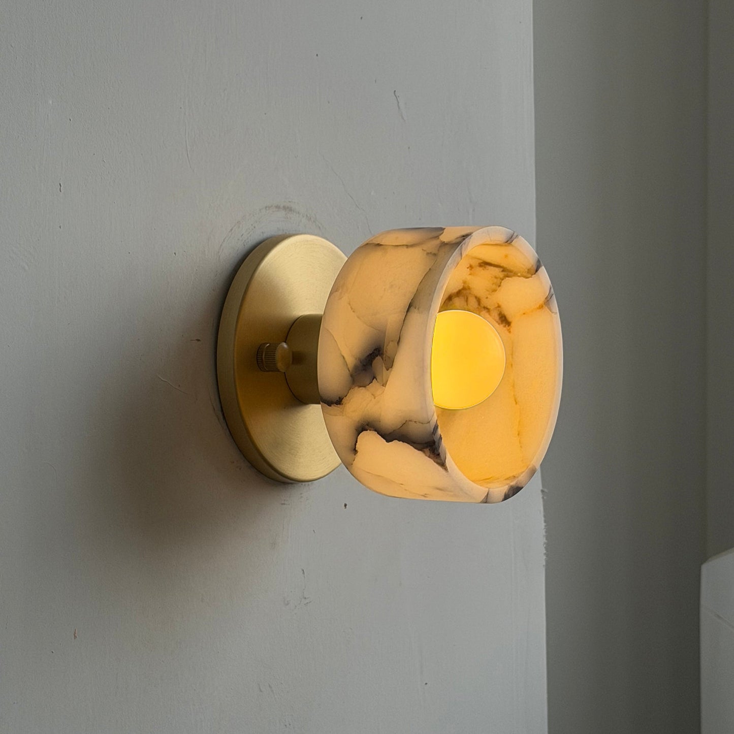 Doven Wall Lamp