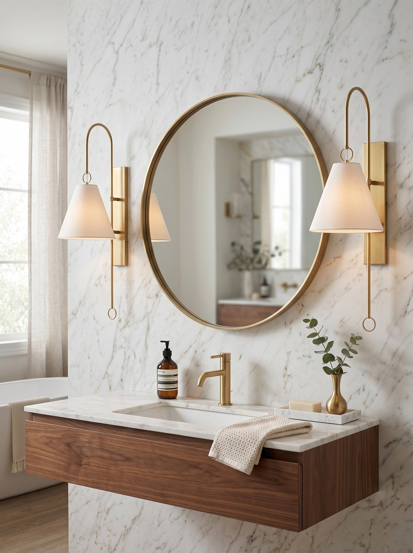 Yara Wall Lamp