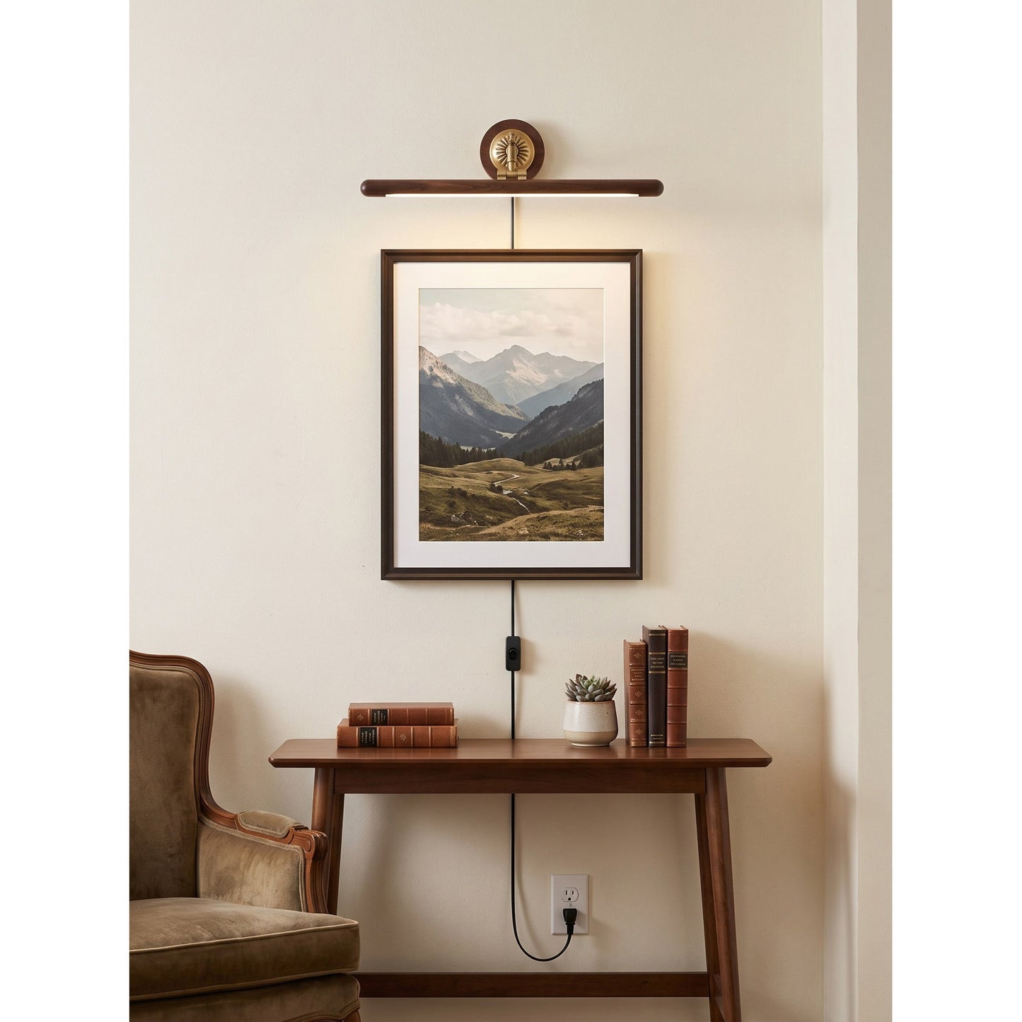 Gilan Picture Plug-in Wall Sconce