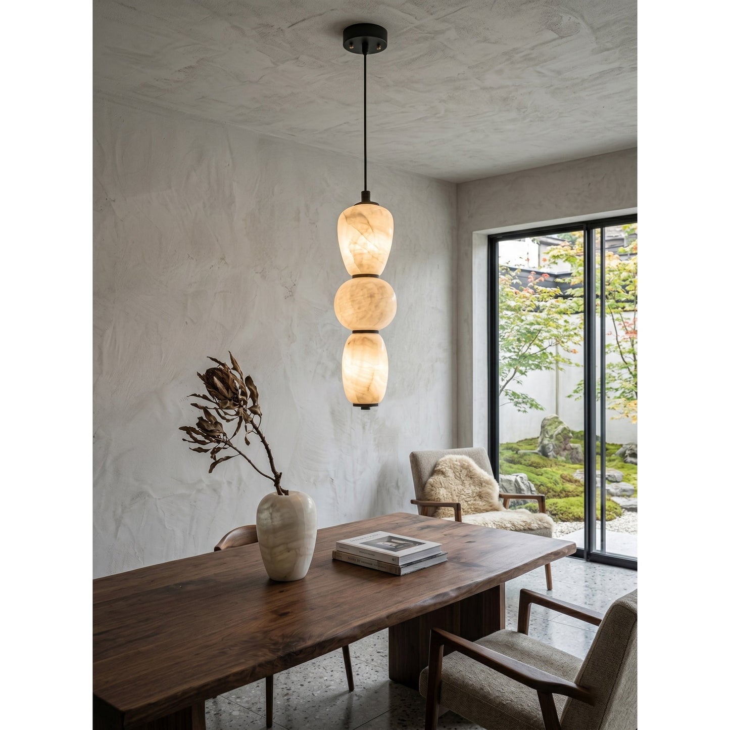 Alabaster Pendulous Pearl Pendant Lamp