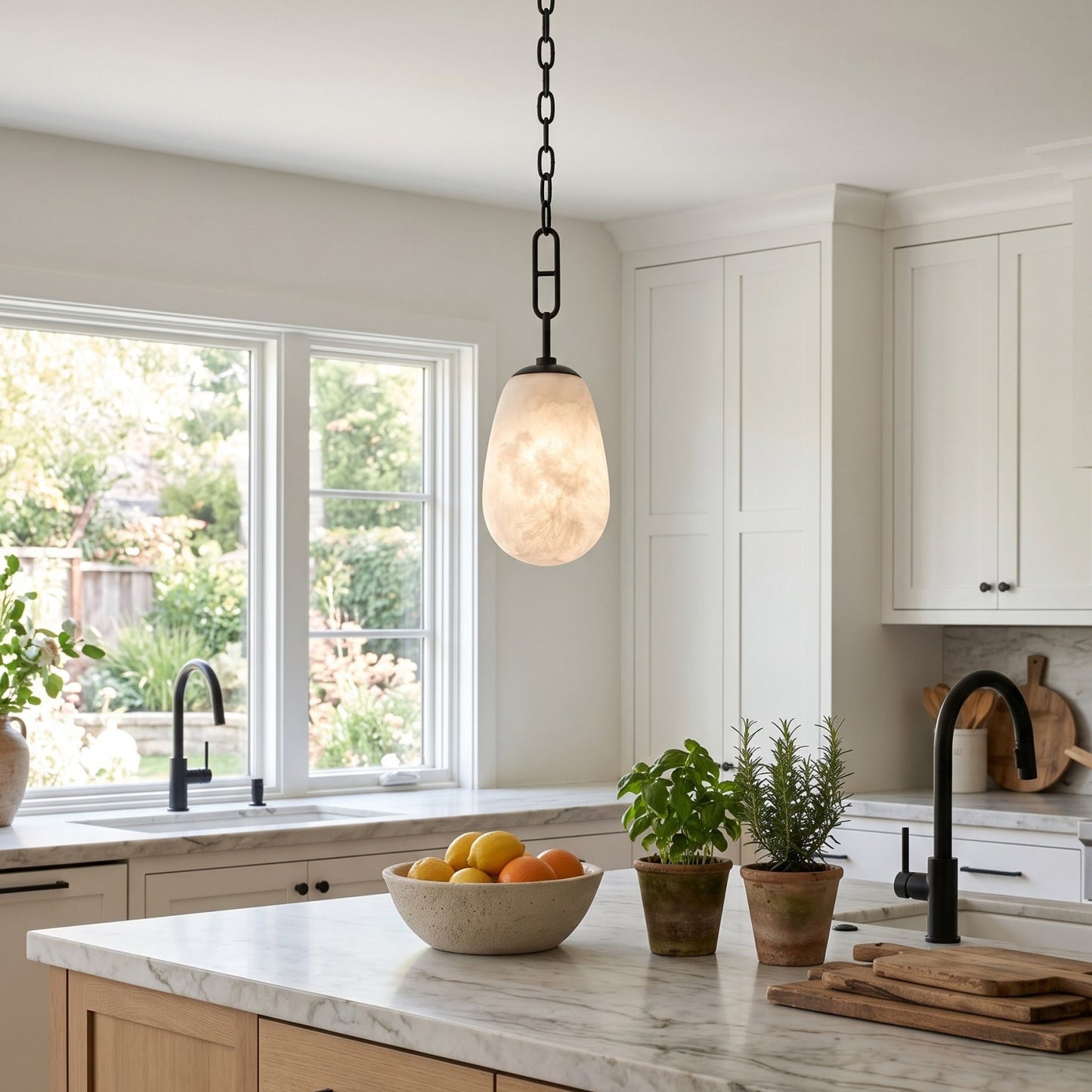 Sera Alabaster Pendant Lamp
