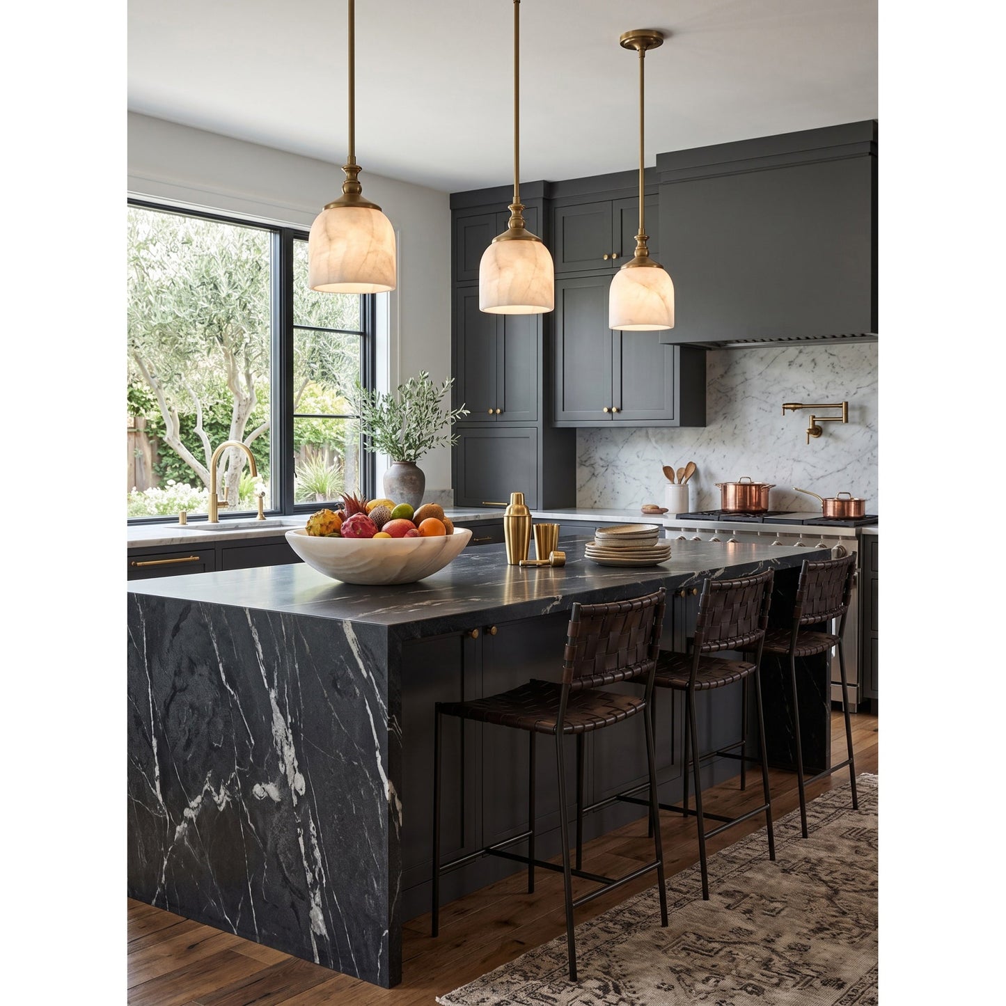 Daphne Alabaster Pendant Lamp