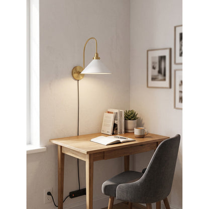 Corara Plug-in Wall Sconce