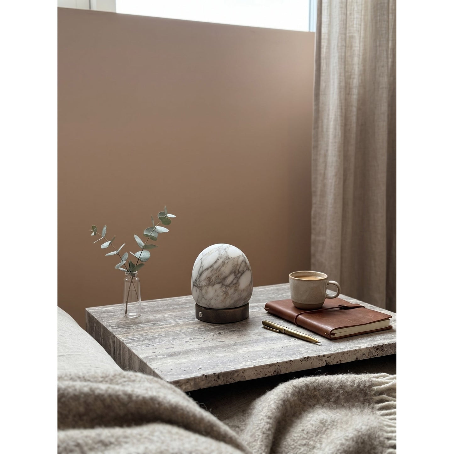 Deventer Glow Alabaster Table Lamp (Built-in Battery)