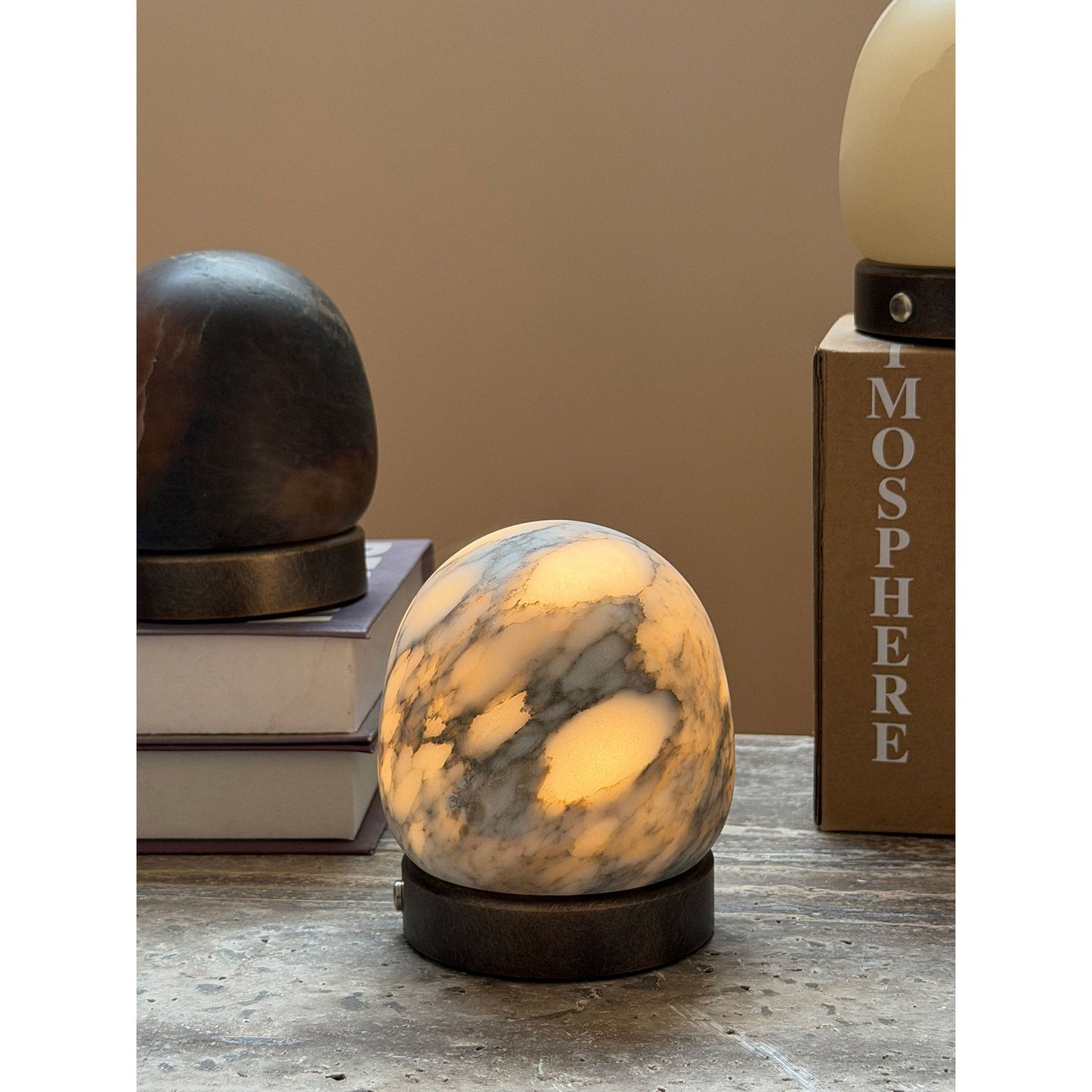 Deventer Glow Alabaster Table Lamp (Built-in Battery)