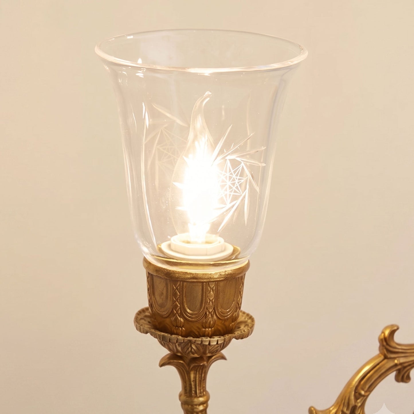 Thalia Palm Table Lamp