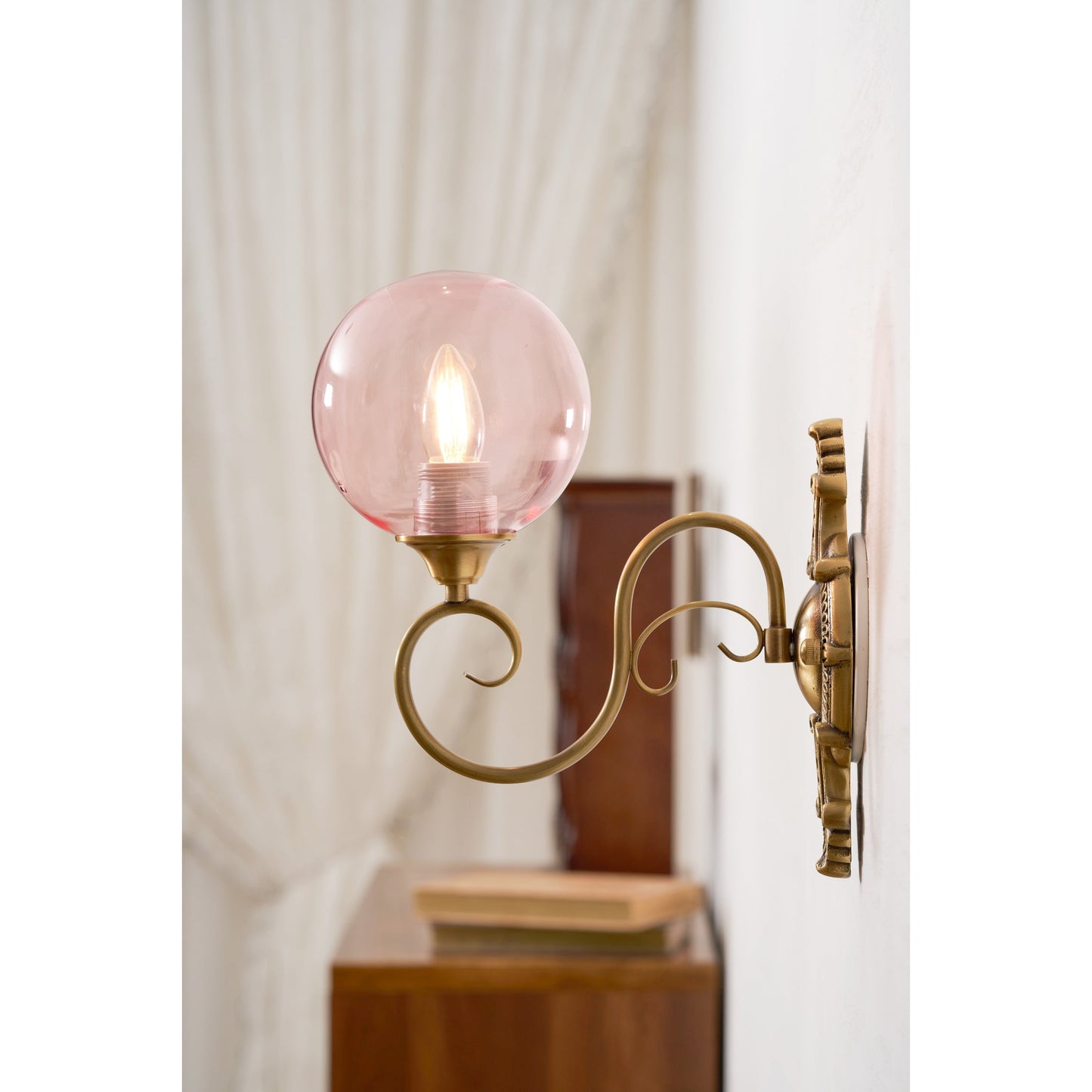 Everard Glass Wall Lamp