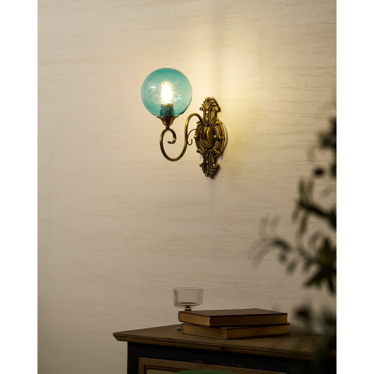 Everard Glass Wall Lamp