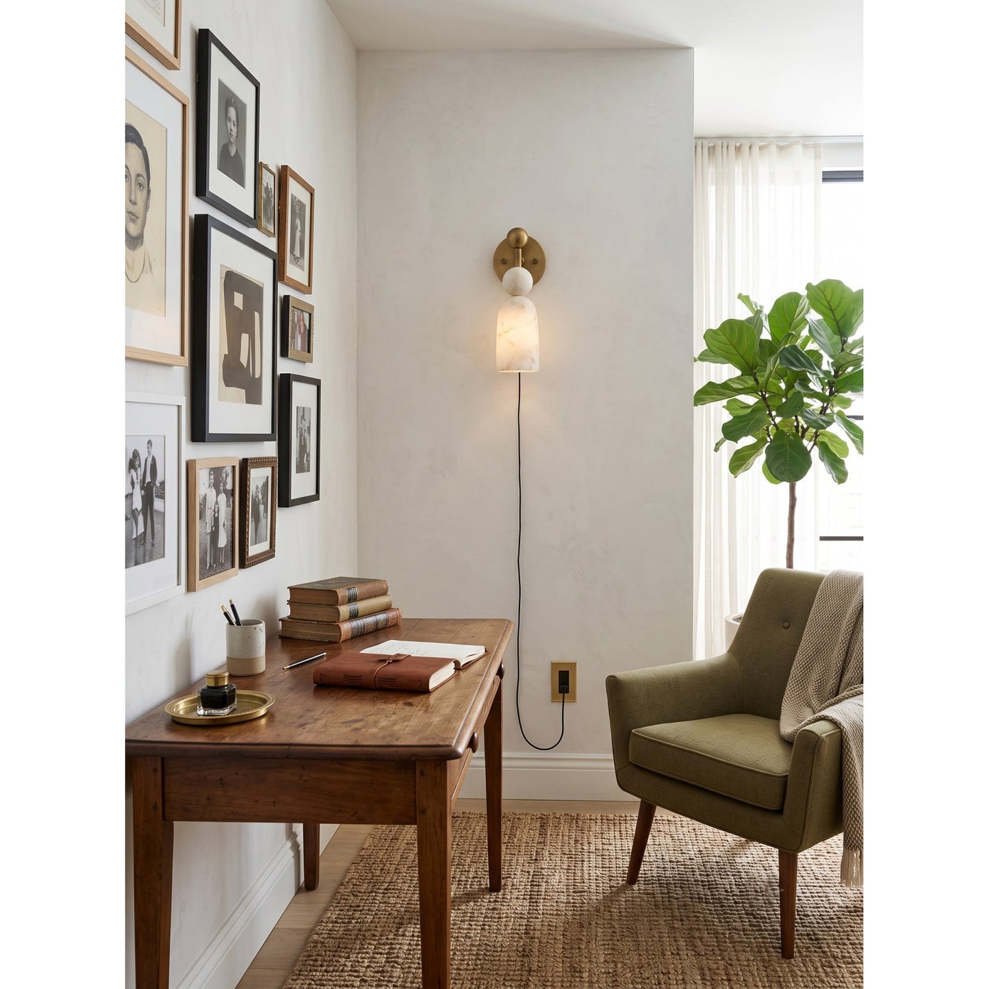 Elmis Alabaster Plug-in Wall Sconce