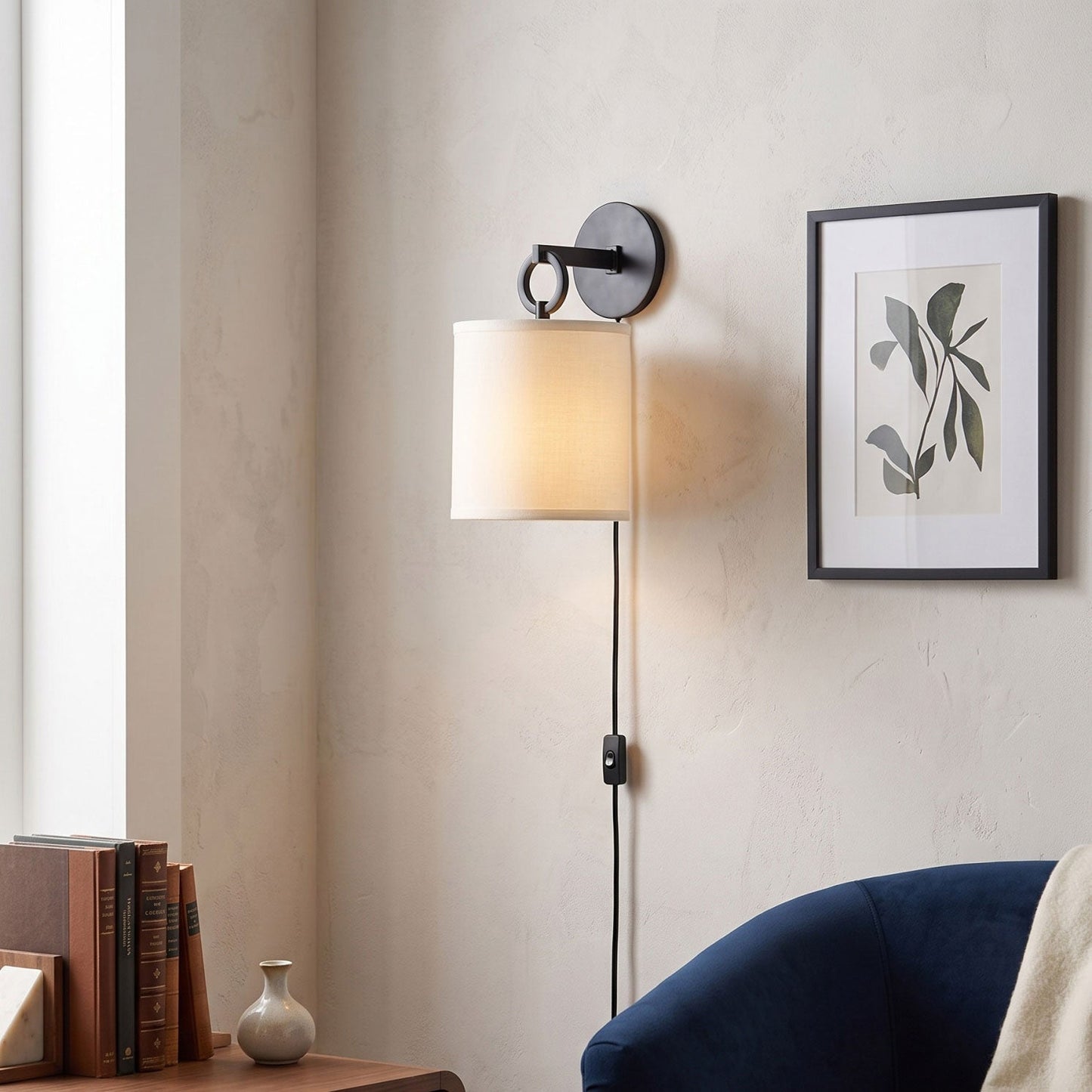 Nevara Circle Plug-in Wall Sconce