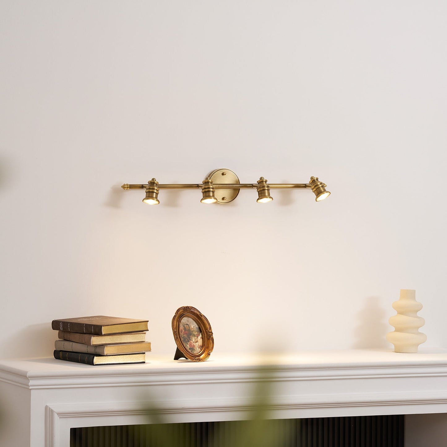 Doria Brass Wall Lamp