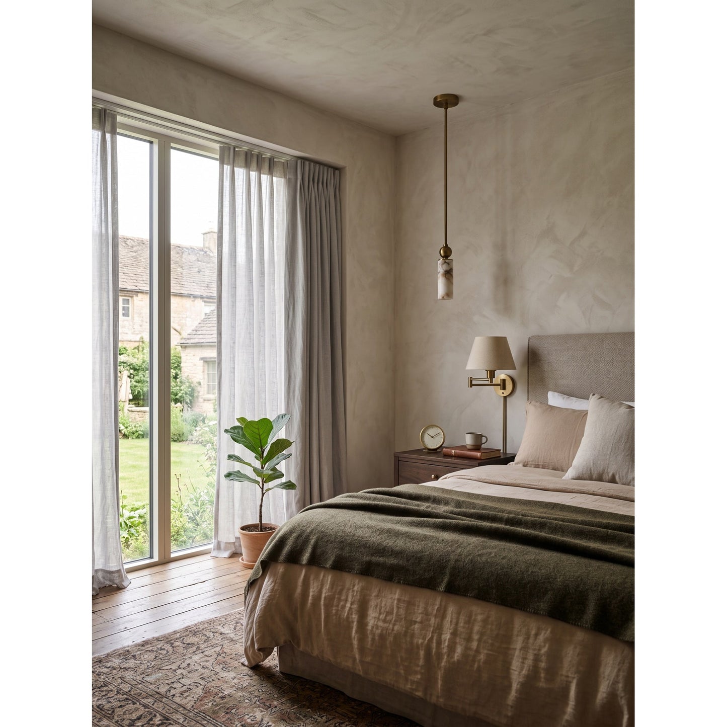 Vesia Alabaster Pendant Lamp