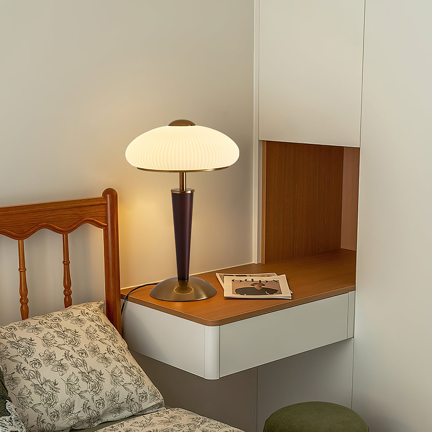 Renien Table Lamp