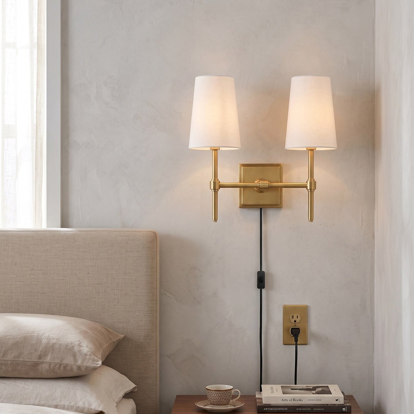 Statice Plug-in Wall Sconce