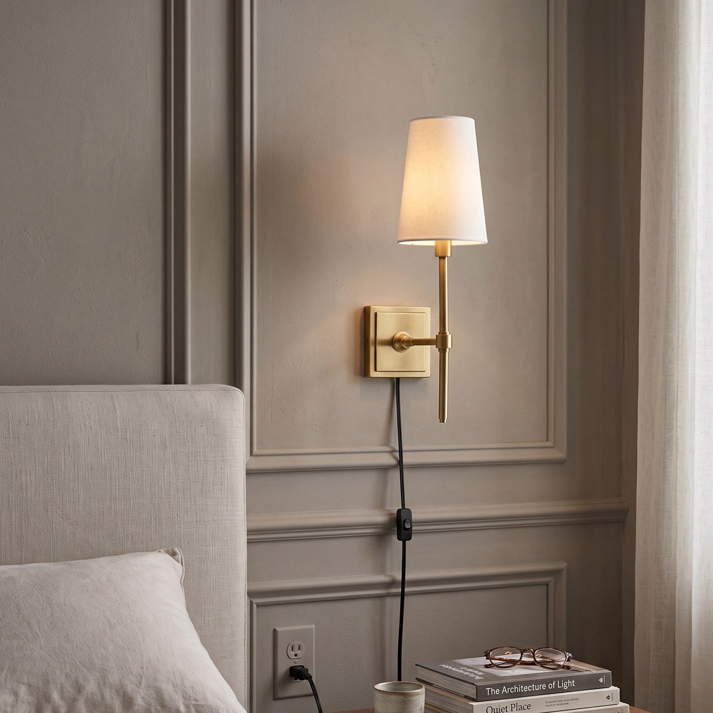 Statice Plug-in Wall Sconce