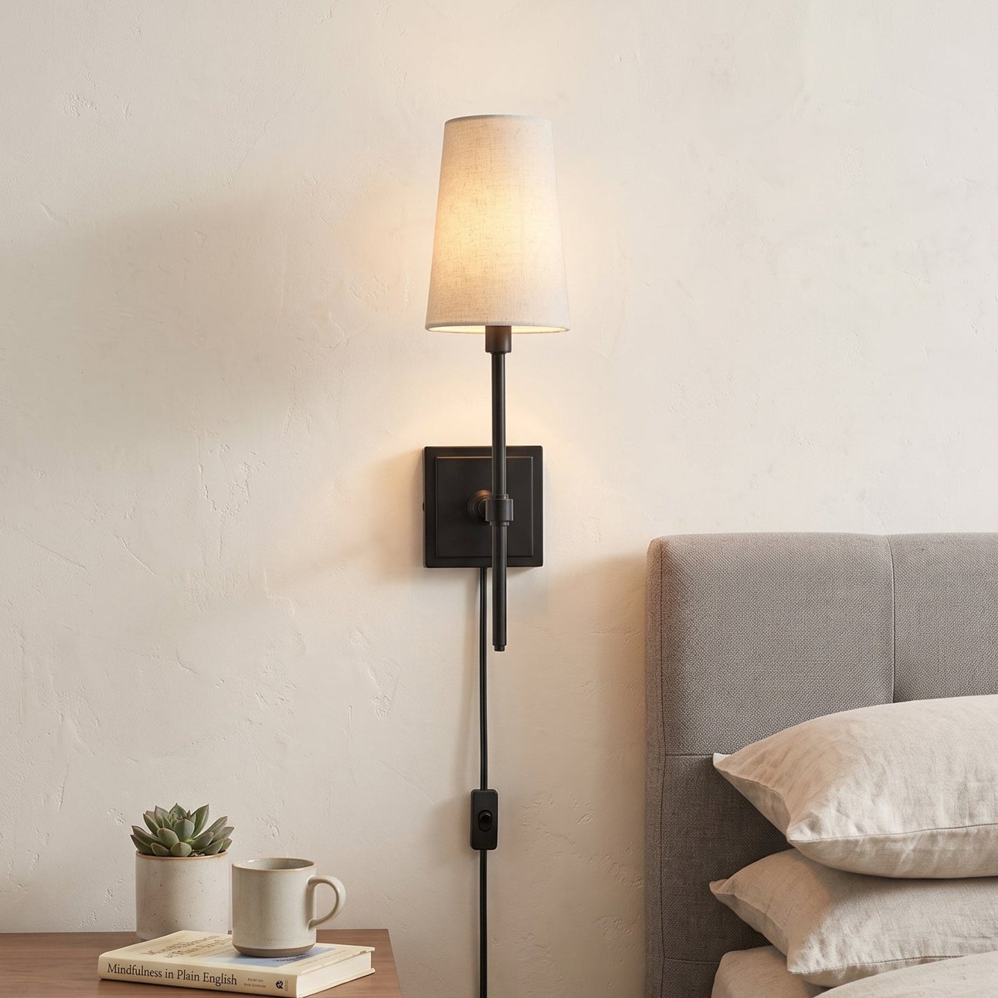 Statice Plug-in Wall Sconce