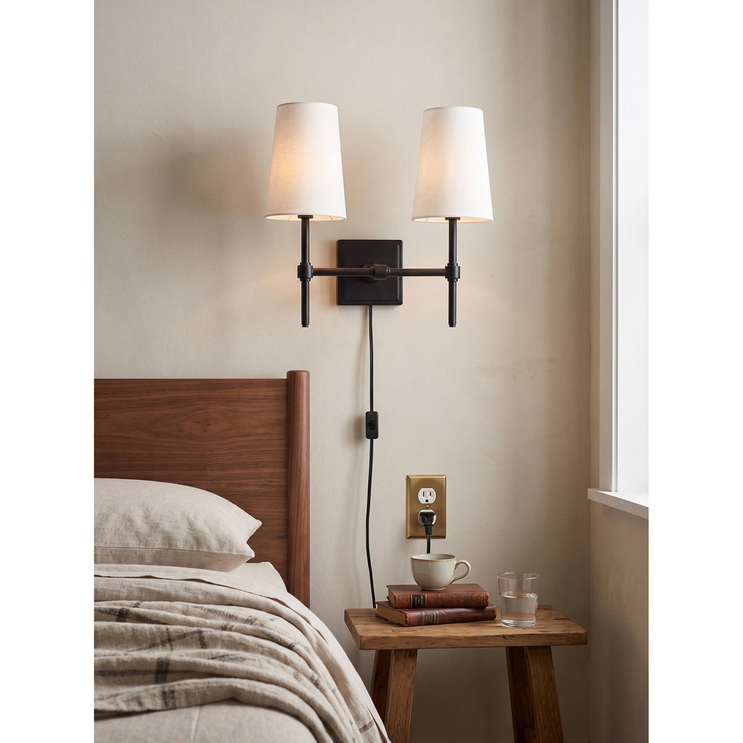 Statice Plug-in Wall Sconce