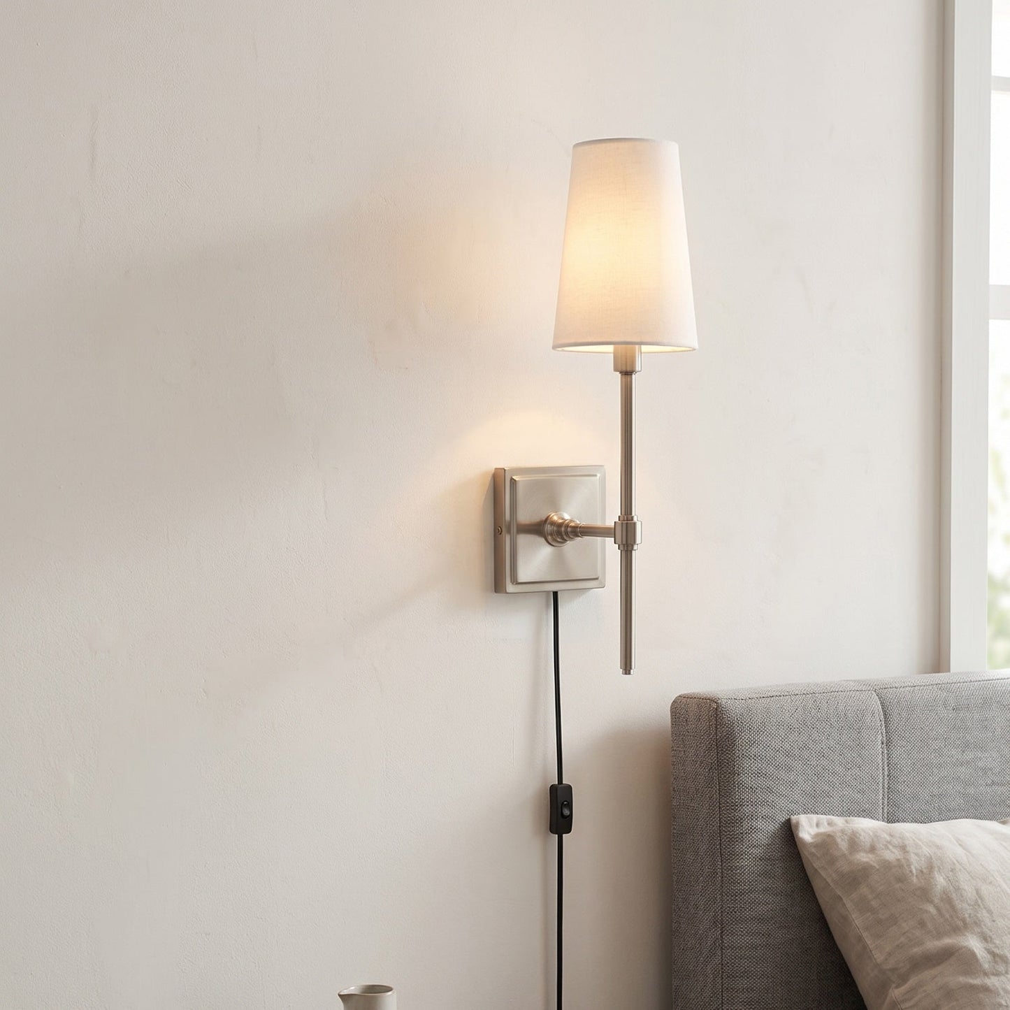 Statice Plug-in Wall Sconce