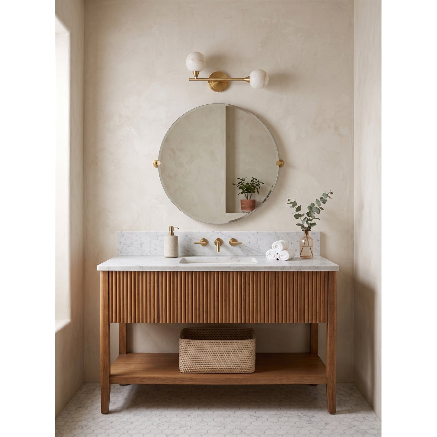 Islon Alabaster Wall Sconce