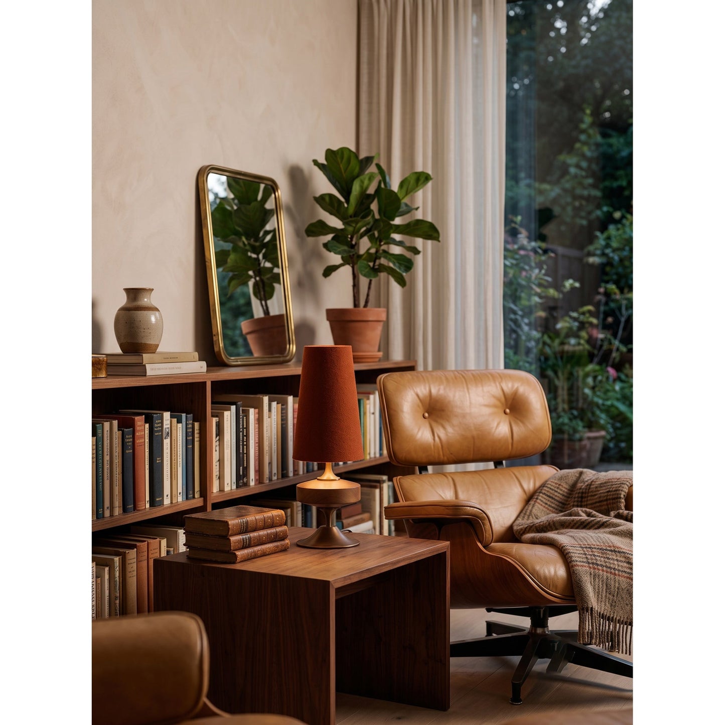 Dorian Rho Table Lamp