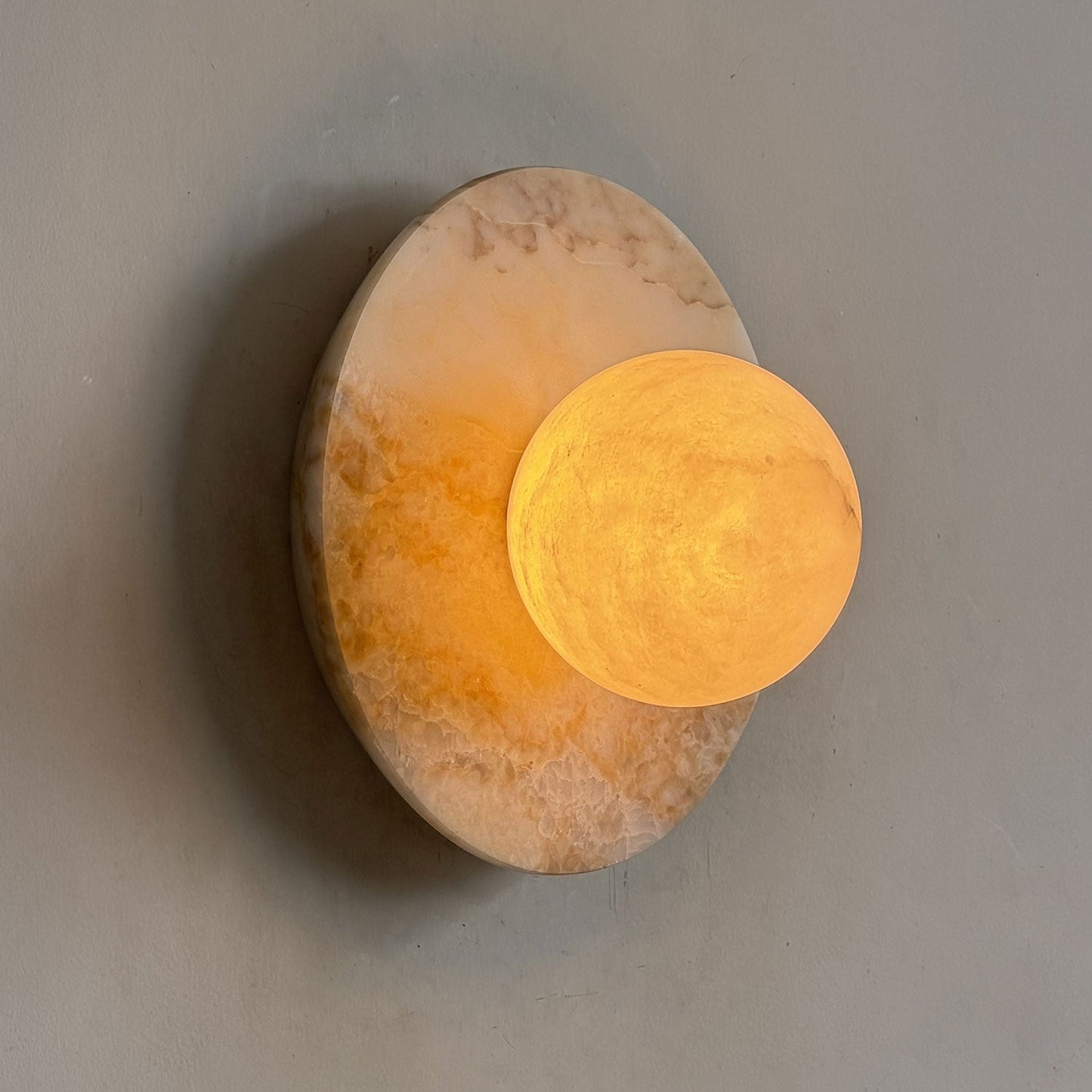 Quinis Stone Wall Sconce